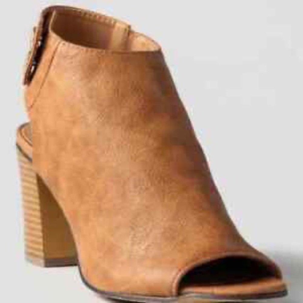 Express Cognac Peep Toe Bootie Block Heel Size 8 - image 1